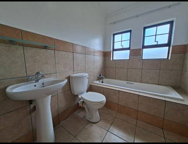 2 BEDROOM TOWNHOUSE FOR SALE IN VALLEY VIEW ESTATE